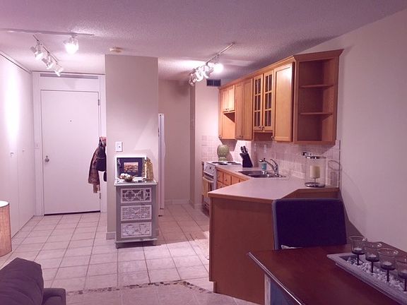 Dining room looking at kitchen