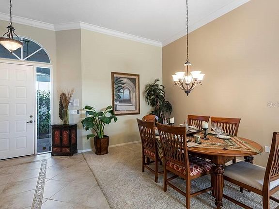 4th image of 625 Crossfield Cir