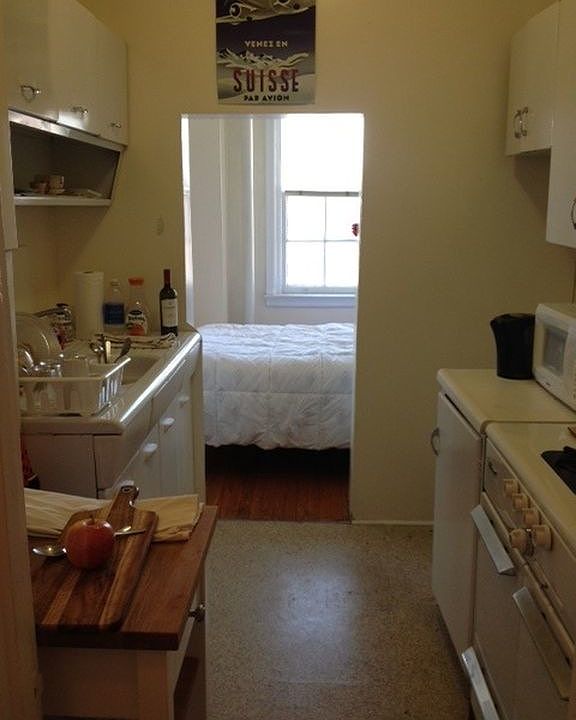 1st image of 2310 Pine St APT 402
