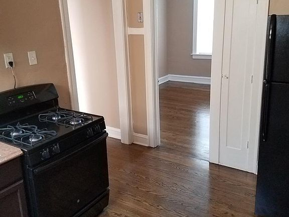 5th image of 7601 S Paulina St