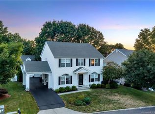 134 Lexington Way S, Milford, CT 06461