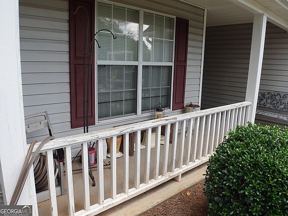 2nd image of 645 Burnham Rdg
