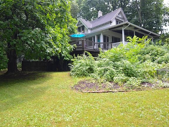2nd image of 231 Beattie St