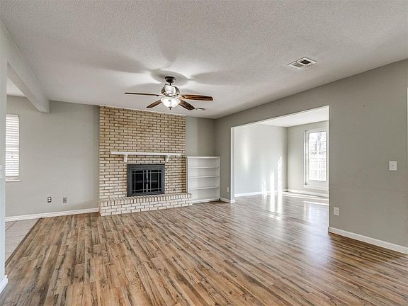 5th image of 2920 N Alexander Ln