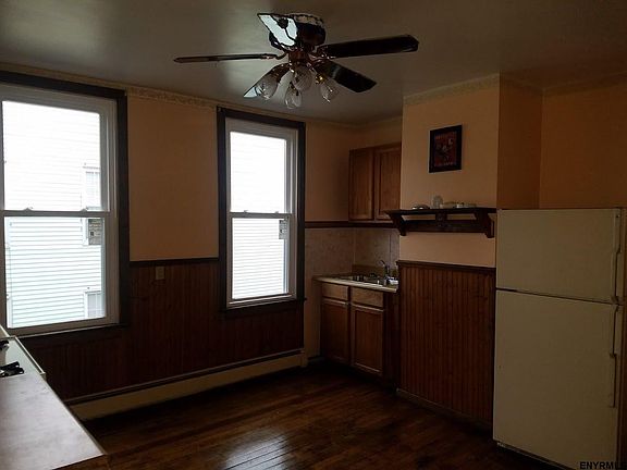 3rd image of 75 Heartt Ave