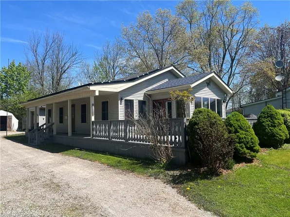 22 3rd St, Haldimand County, ON N0A 1P0