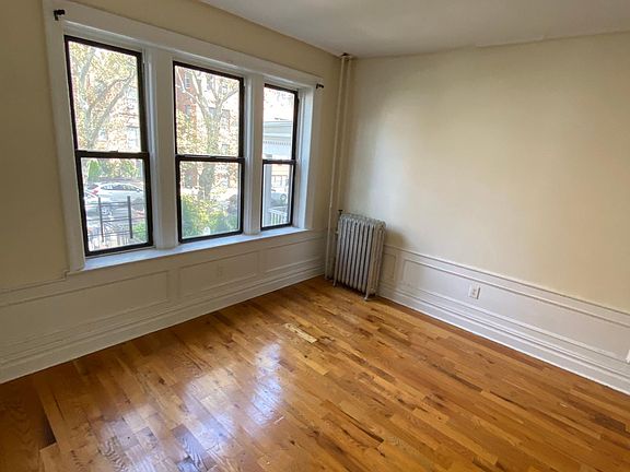 5th image of 343 Fairmount Ave APT 4
