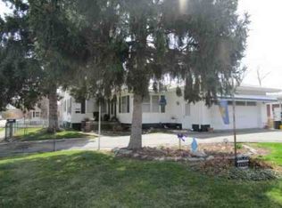 32993 Fort Rd, Rockwood, MI 48173