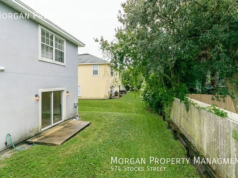 574 Stocks St — Photo 13