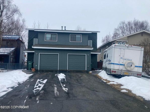 2733 W 69th Ave