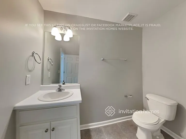 101 Blackthorne Ct — Photo 10