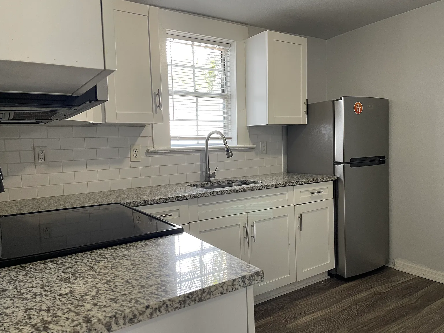 1 bed, 500 sqft, $1,500 — Photo 2