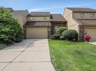 2137 Crystal Dr, Rochester, MI 48309