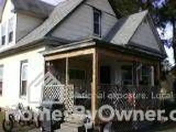 227 E Louisa St, Prairie City, IL 61470