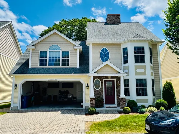 11 Rockingham Dr #11, Tewksbury, MA 01876