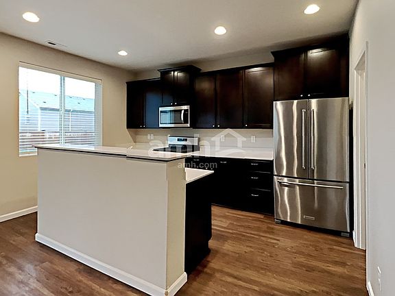4th image of 246 Jasmine Ln