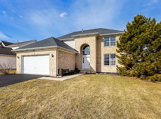 2951 Ellsworth Dr, Yorkville, IL 60560