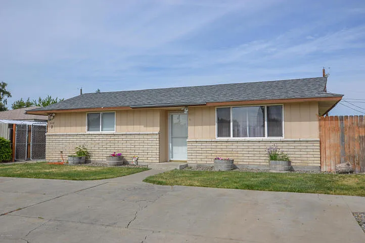 408 S 81st Ave photo 1