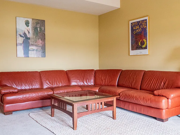15517 Lake Shore Blvd NE — Photo 3