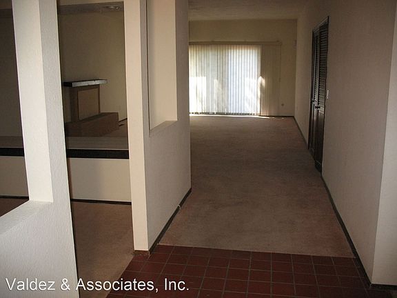 3rd image of 266 Camino De La Sierra
