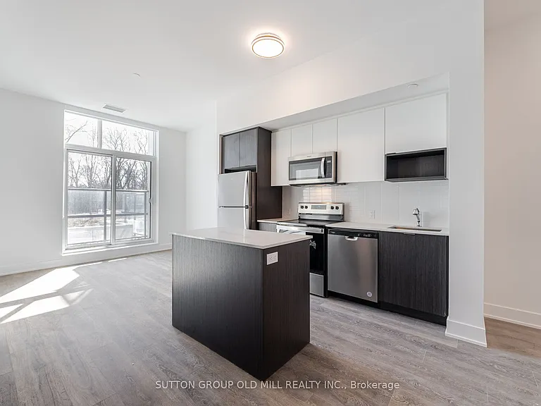 204 Burnhamthorpe Rd E #104 — Photo 11