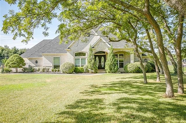 1st image of 3825 Bay Ct