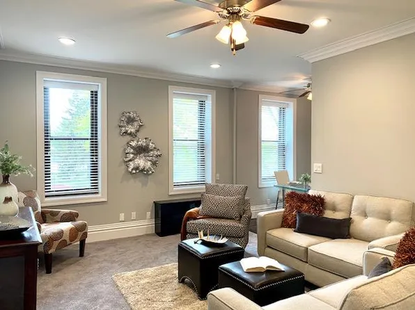 Fairfield Estates at Lynbrook Village