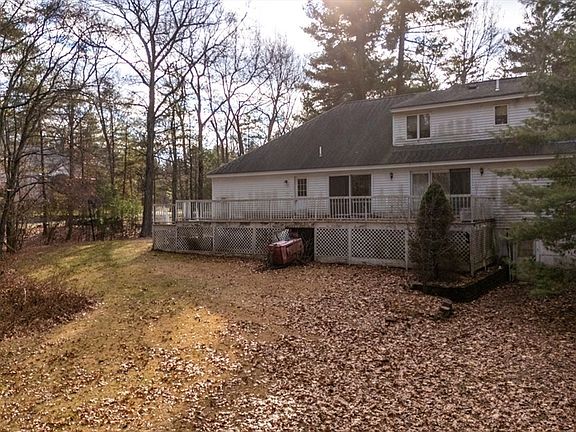 3rd image of 16 Anglewood Ln