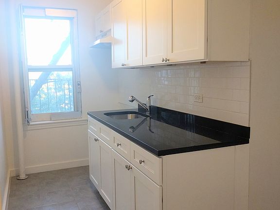 2nd image of 2845 Ocean Ave APT 6C