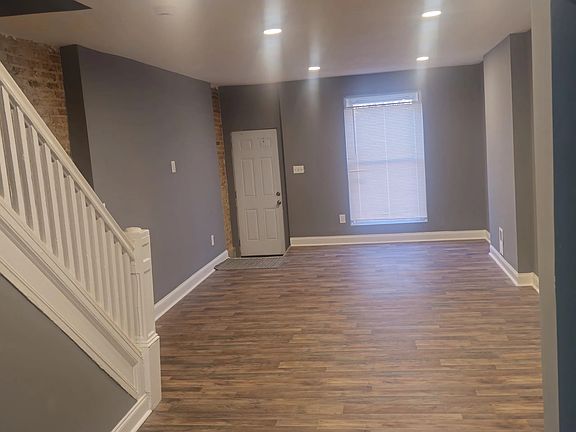 3rd image of 2541 W Fayette St