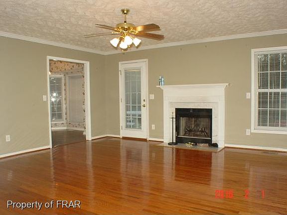 3rd image of 3331 Harrisburg Dr
