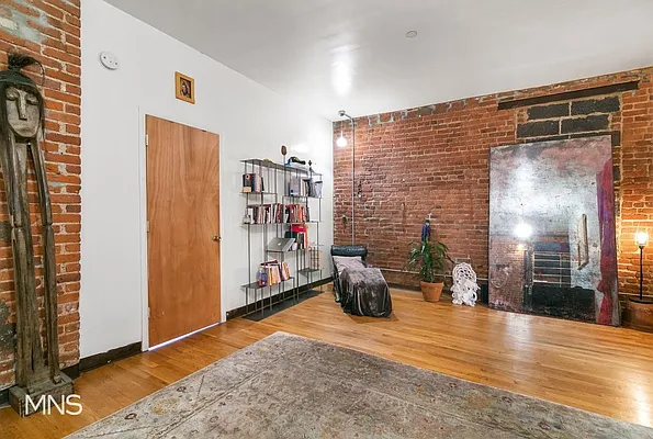 Rented by MNS | media 28