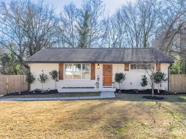 732 Manhasset Rd, Charlotte, NC 28209