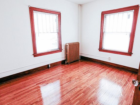 4th image of 1222 S 14th St APT 3