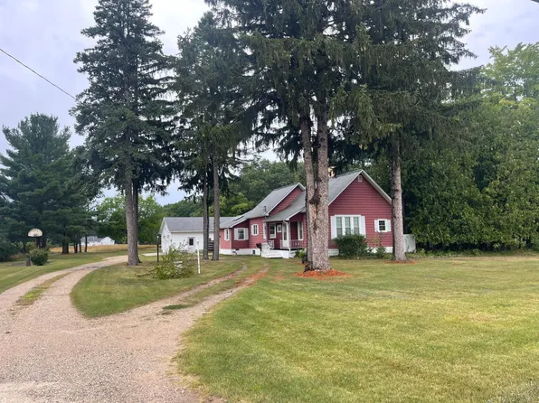 1776 Maple Rd, Manistee, MI 49660