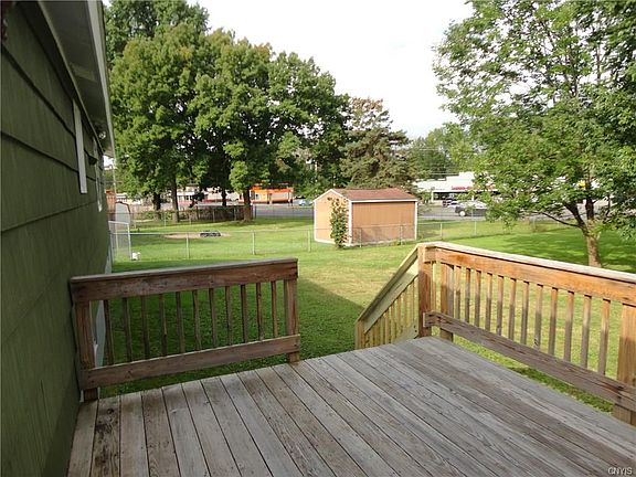 3rd image of 4131 Birchwood Dr N