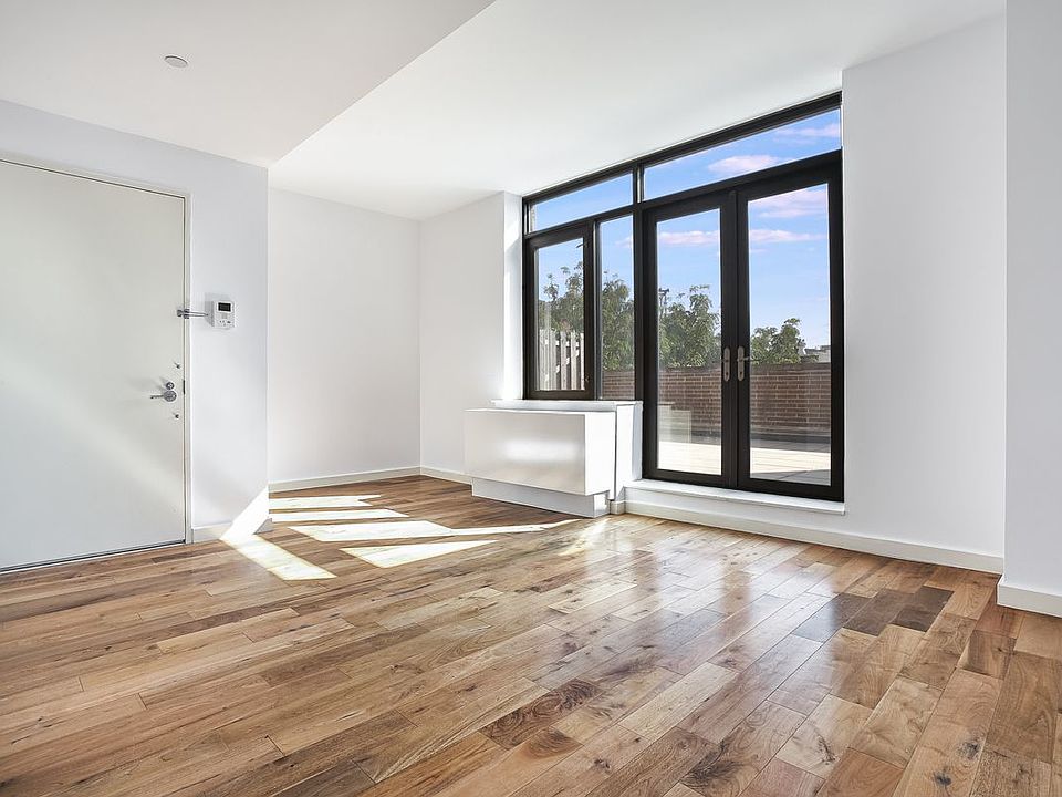 1st image of 125 N 5th St APT 4A