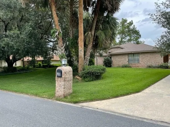 28908 Beauclaire Dr, Tavares, FL 32778