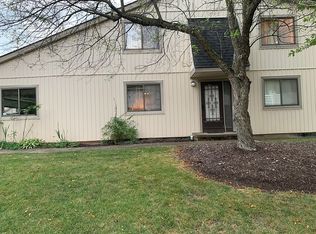 5562 Candlewood Ct #246, Cleveland, OH 44134