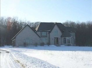 4615 Walker Rd, Harbor Springs, MI 49740