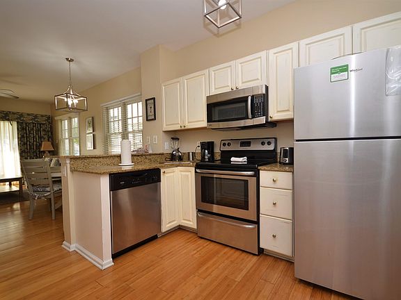 4th image of 5043 Sunset Village Dr
