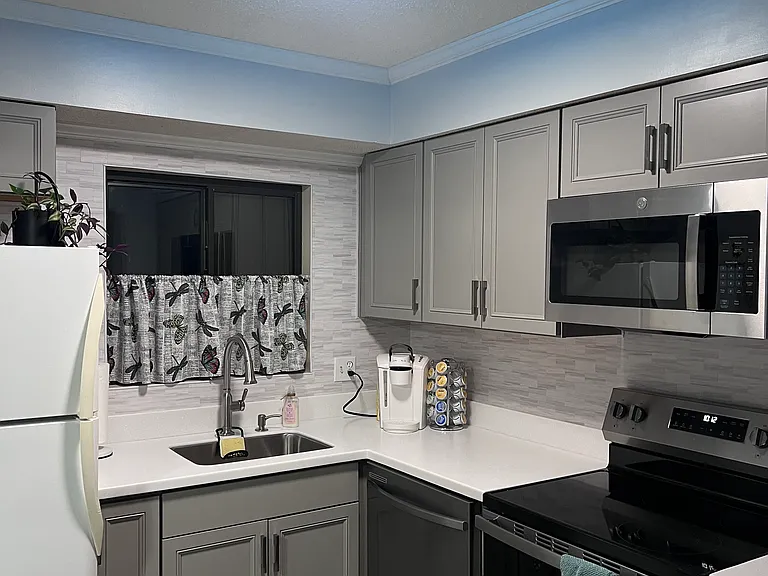 10 Pine Tree Rd #232 — Photo 4
