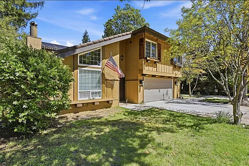 3283 Cambridge Rd Photo 1