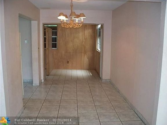 3rd image of 5240 NE 5th Ave
