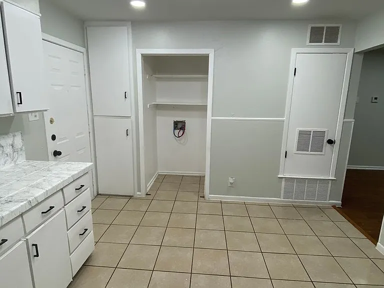 6805 Dubuque Ln — Photo 5