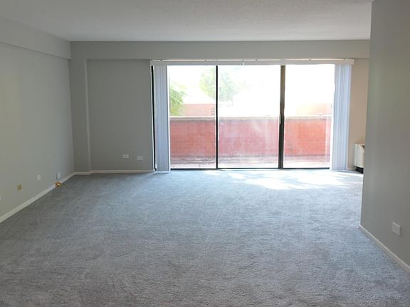 2nd image of 1169 S Plymouth Ct APT 123