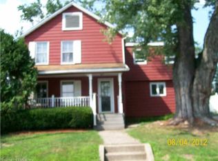 6 Dewey Ave, Windsor Locks, CT 06096