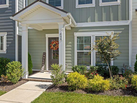 5th image of 856 Westcott Ln