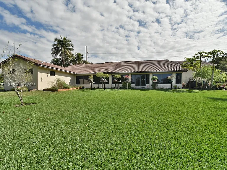 5425 SW 190th Ave — Photo 4