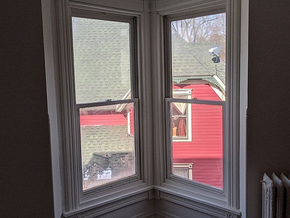 5th image of 121 Hinsdell Pl #3N